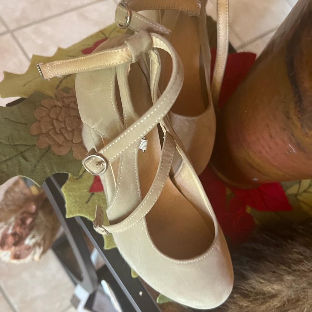 Preloved wedge
